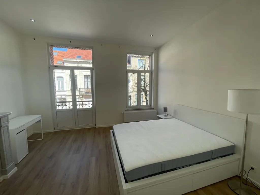Chambres - Appartement Meublé et Rénové à Jourdan