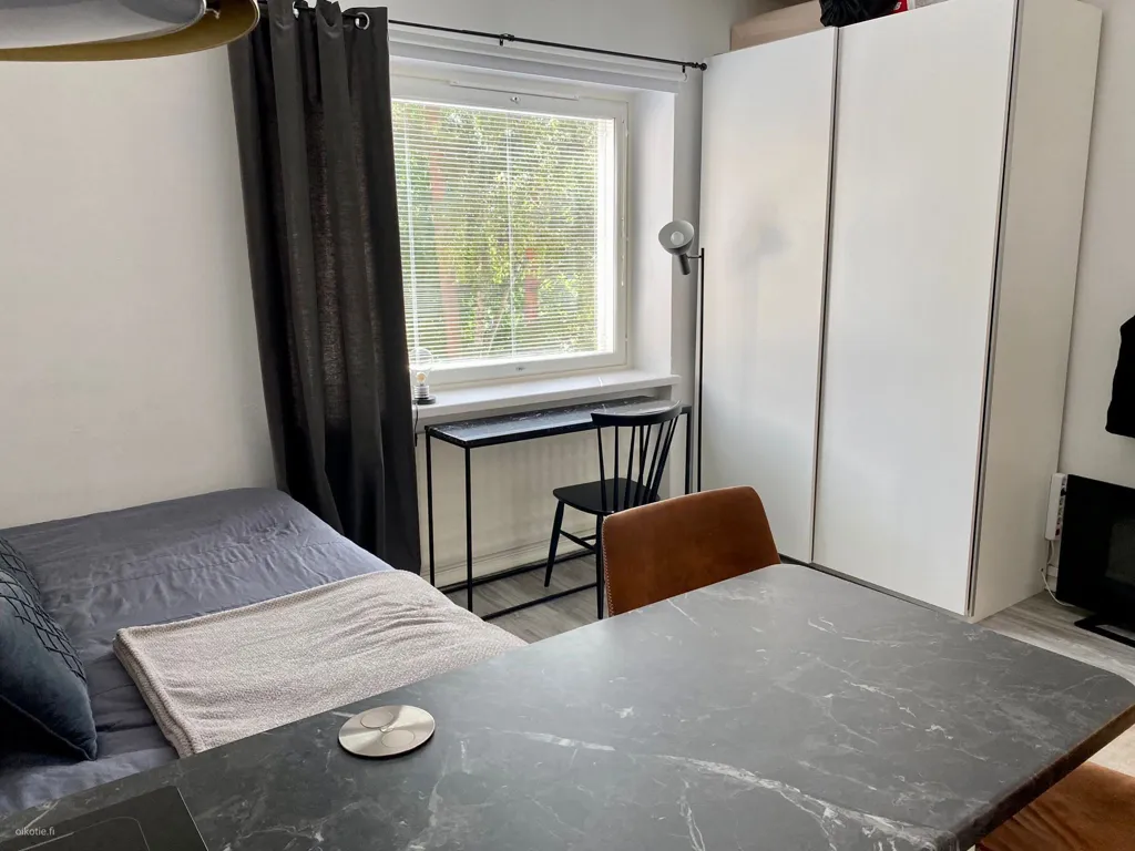 Chambres - Bright Studio Flat with Balcony in Munkkiniemi