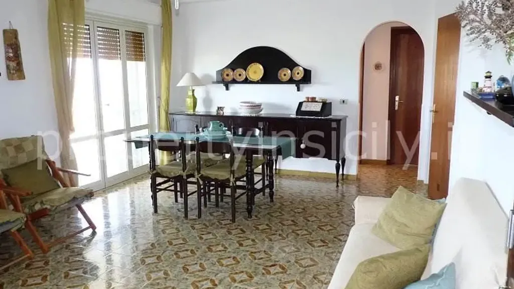 Villa with Panoramic Views in Noto