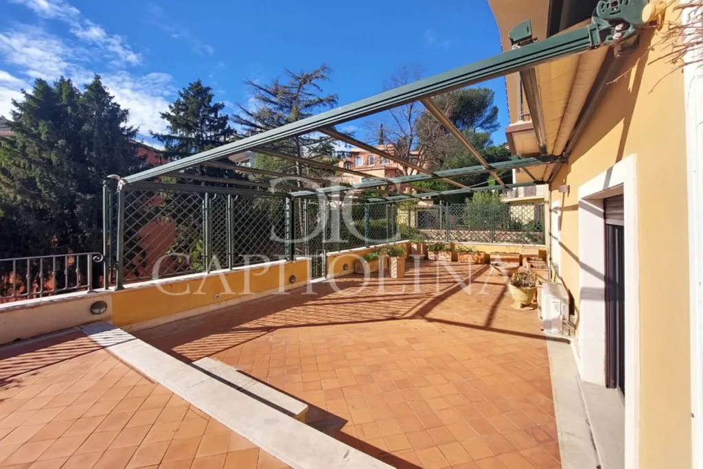 Terrazza - Luxury Villa with Private Garden in Rome
