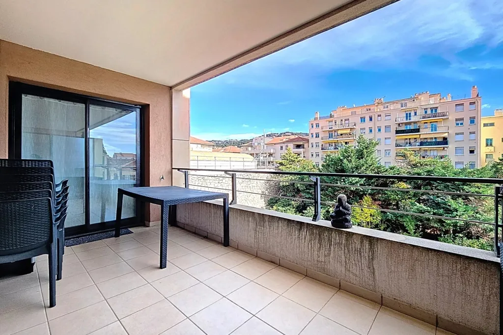 Balcone - Modern Apartment with Pool in Cannes