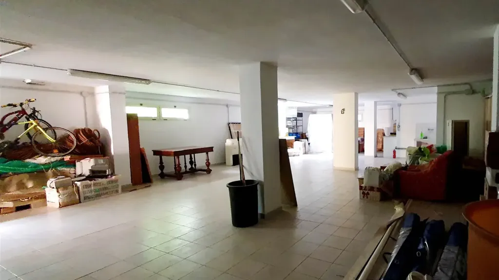 Garaaž - Spacious Basement Apartment in Tortolì Centre