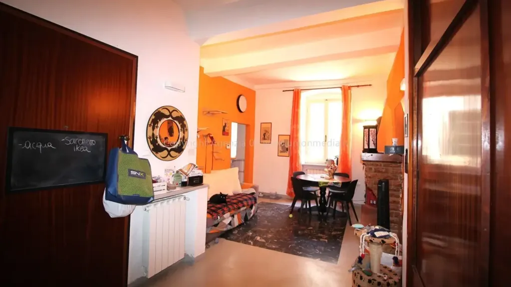 Salle à manger - Restored Apartment with Original Features in Sarzana