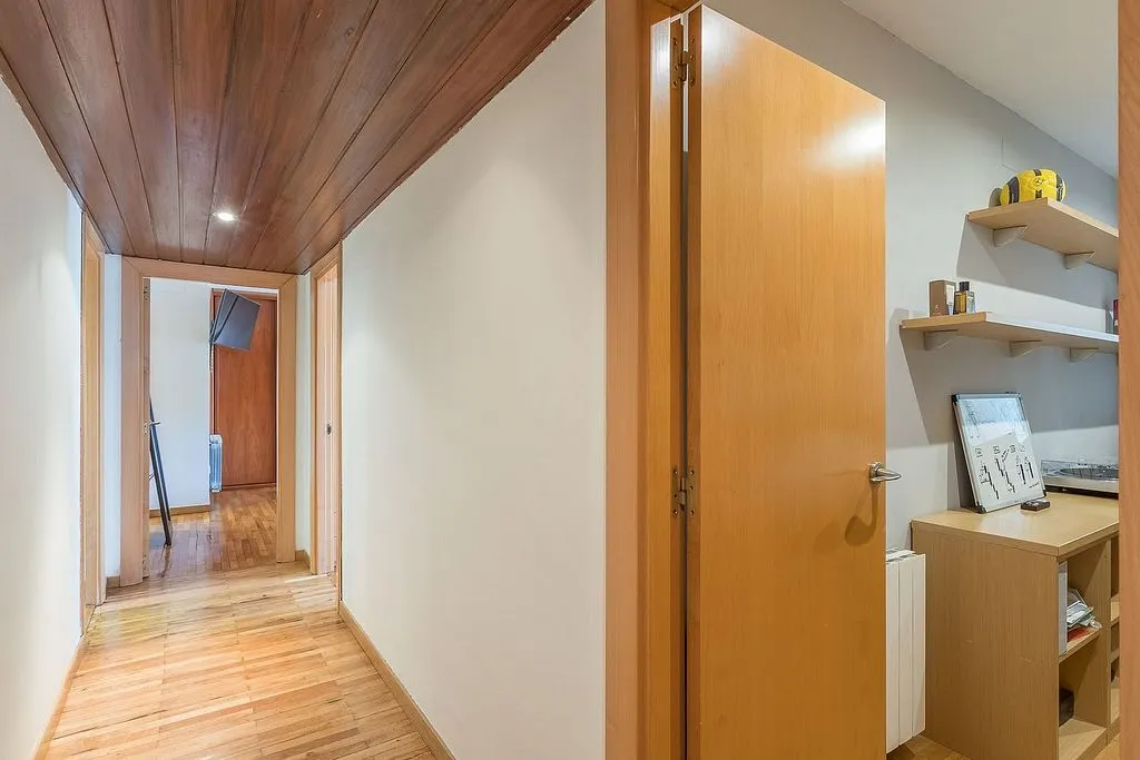 Hallway - Apartment with Pool and Terrace in Sarrià