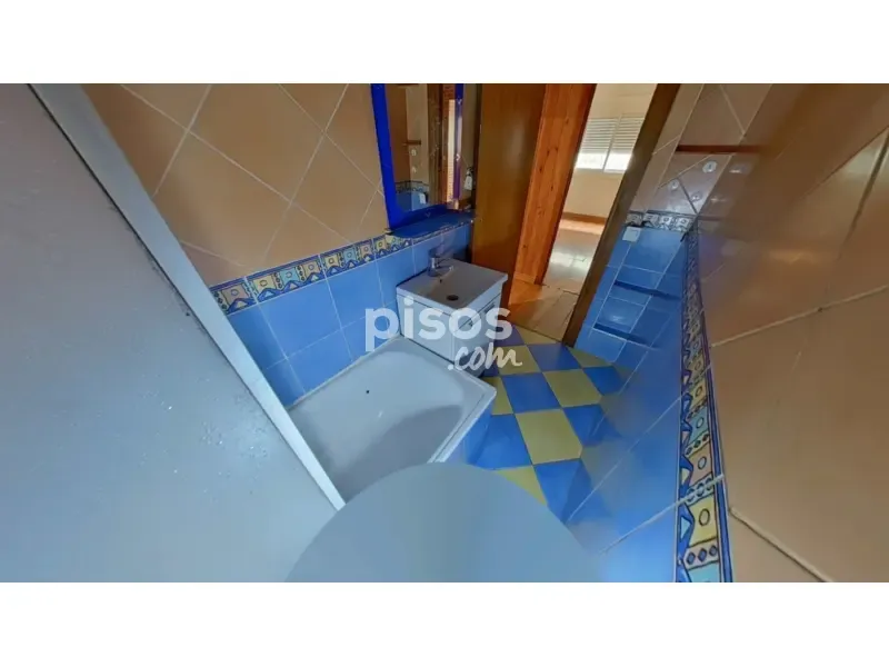 Bagni - Three-Bedroom Flat in Ripollet Centre