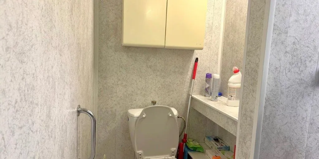 Salles de bain - Maison à Renover avec 3 Chambres au Centre de Wervik