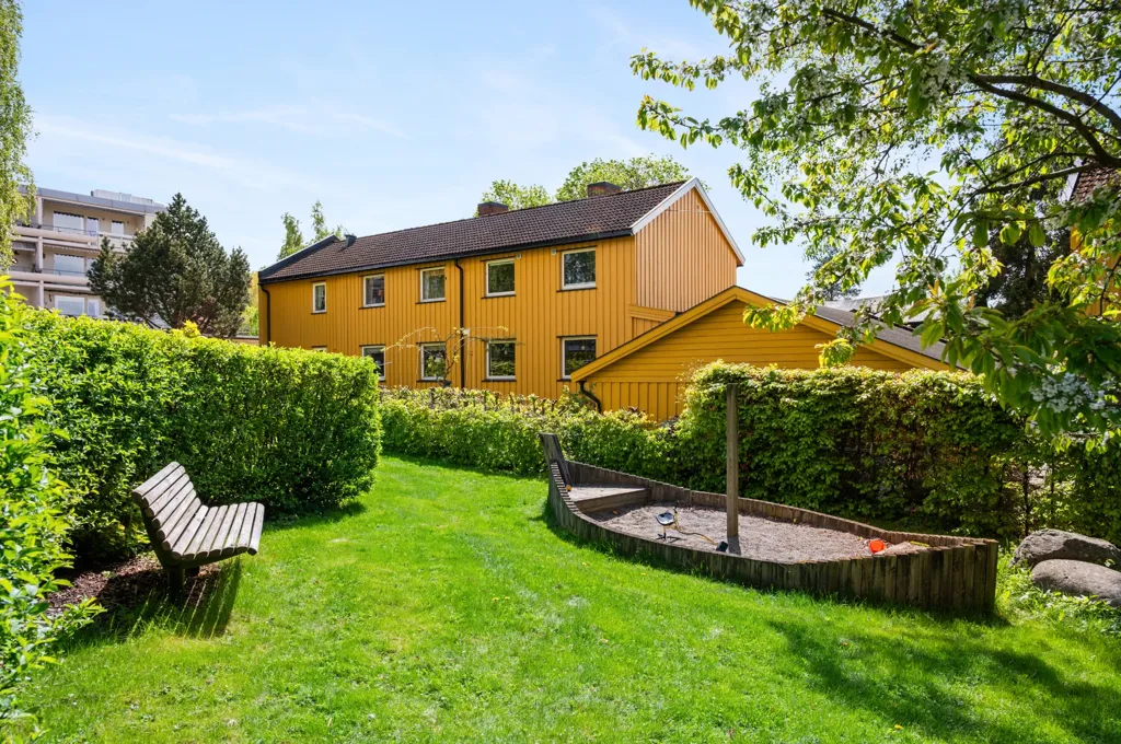 Aed - 3-Bed Apartment with South-Facing Balcony in Lille Ekeberg