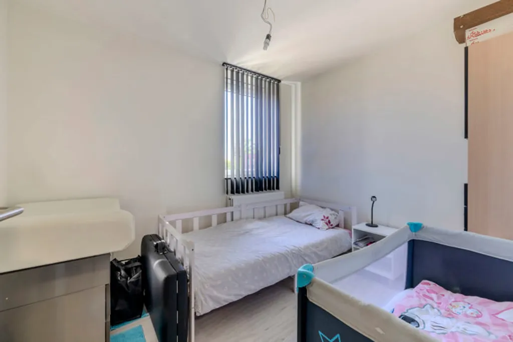 Chambres - Maison Moderne avec Espace Vert à Balen