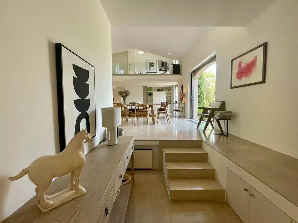 Esik - Charming Villa with Pool in Saint-Tropez