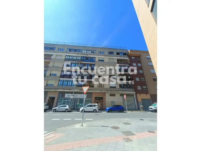 Extérieur - Apartment with Balcony in Miranda