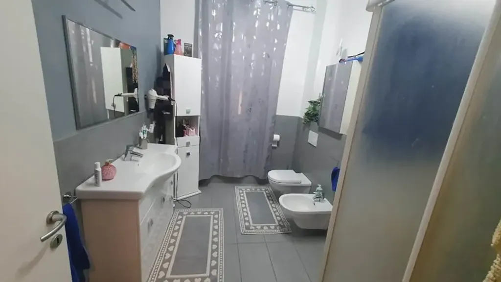 Salles de bain - Detached House with Garden in Carpi