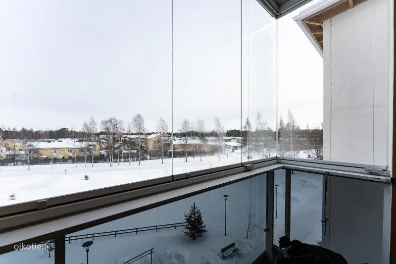 Balcon - Modern Studio with Balcony in Linnanmaa, Oulu