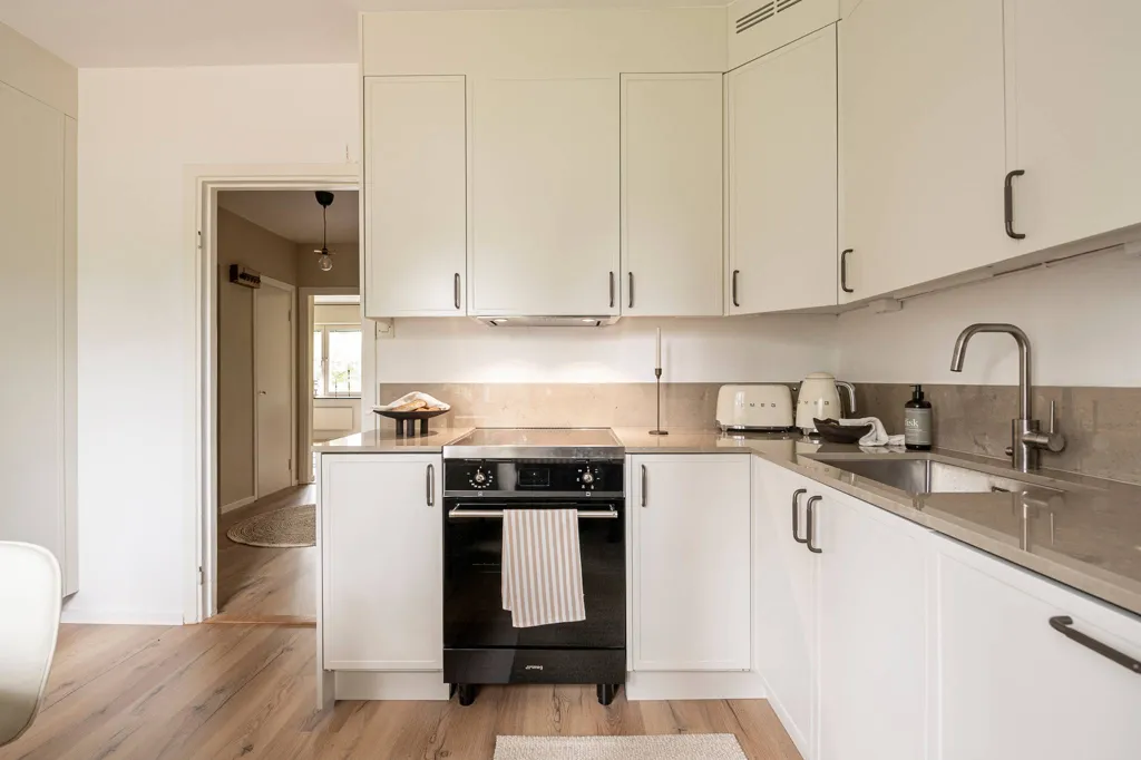 Cucina - Renovated Flat with Balcony in Västerås