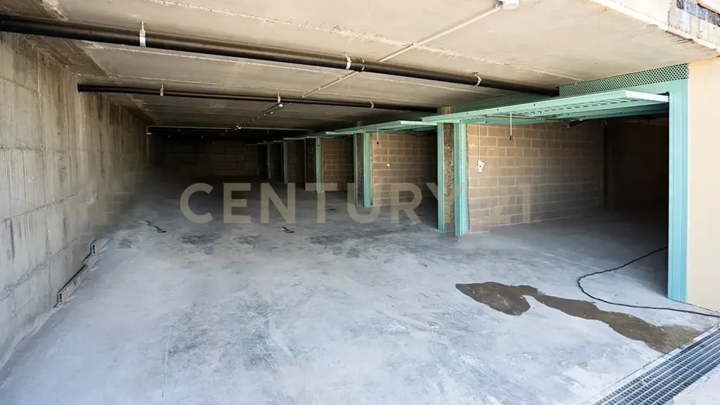 Garage - New Ground-Floor Flat with Garden in Zevio