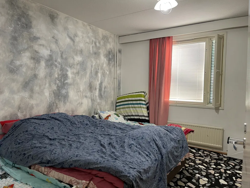 Magamistoad - First-Floor Flat with Glazed Balcony in Lauste