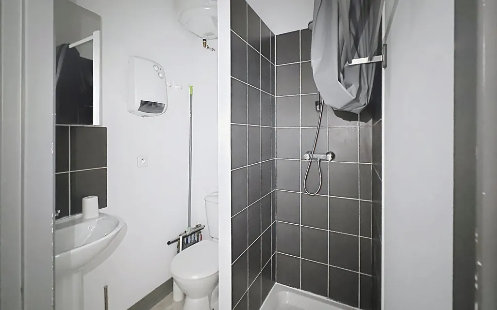 Salles de bain - Studio Meublé à Avignon Intra-Muros