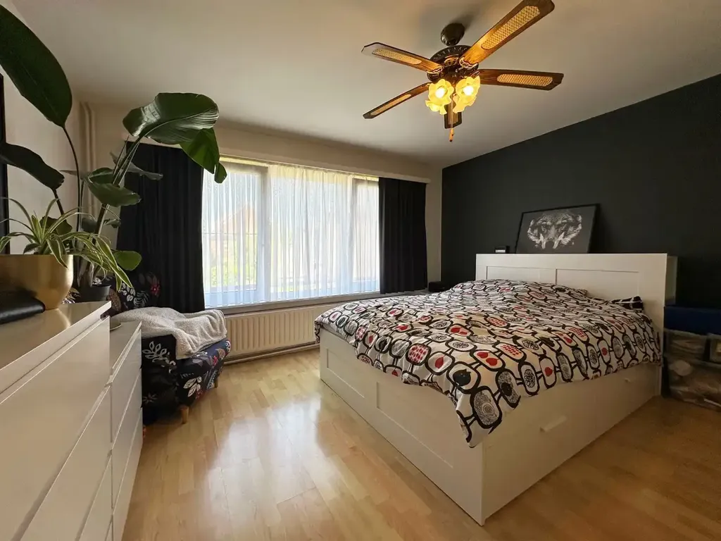 Chambres - Appartement avec Garage et Terrasse à Borsbeek