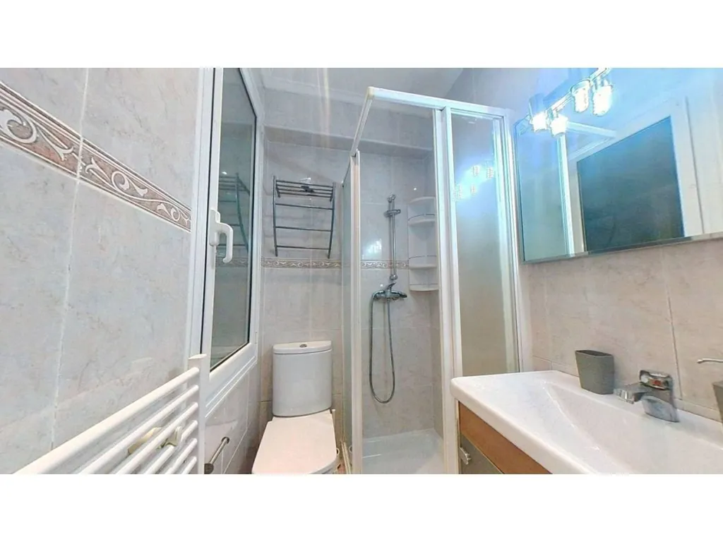 Vannitoad - Modernised Flat with Metro Access in Bilbao