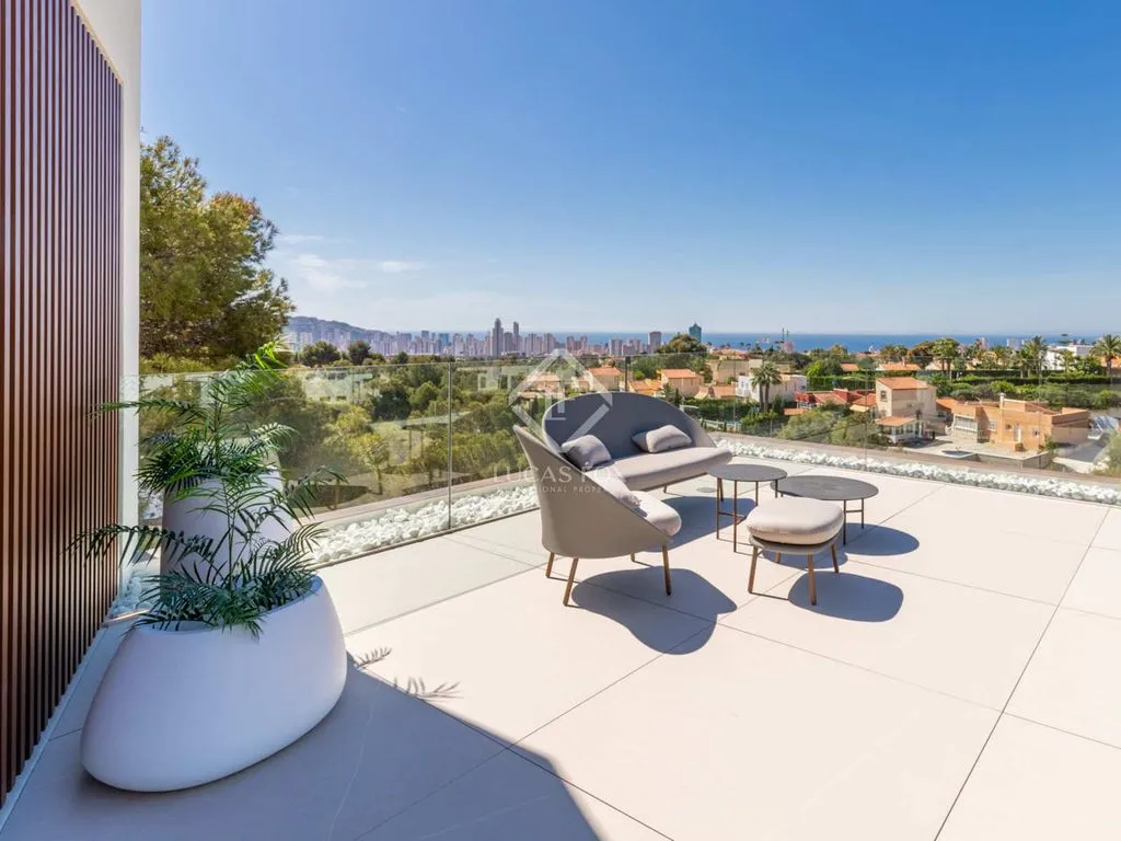 Terrace - Luxury Villa with Sea View in La Nucía