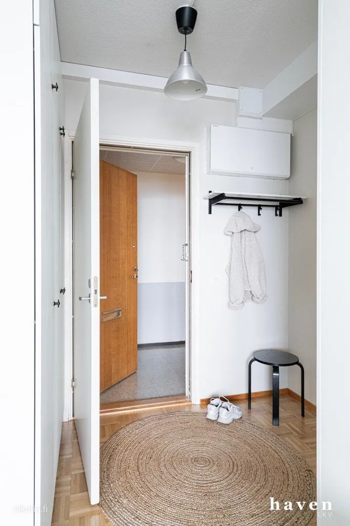 hallway_entrance