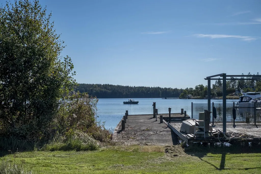 Jardin - Modern Villa with Water View in Österåker
