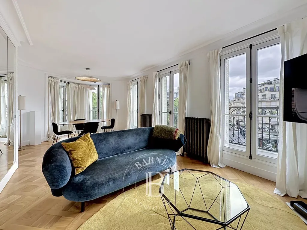 Soggiorno - Luxury Apartment with Balcony in Paris 7th