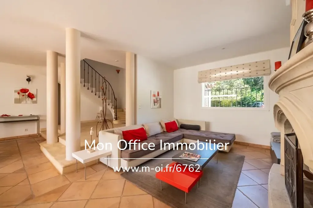 Elutuba - Luxury Villa with Pool in Venelles