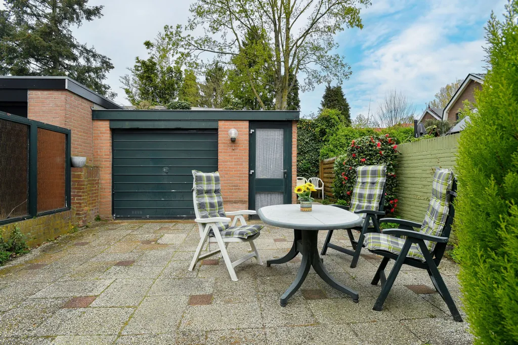 Terrasse - Charming Semi-detached House with Garden in Oosterbeek