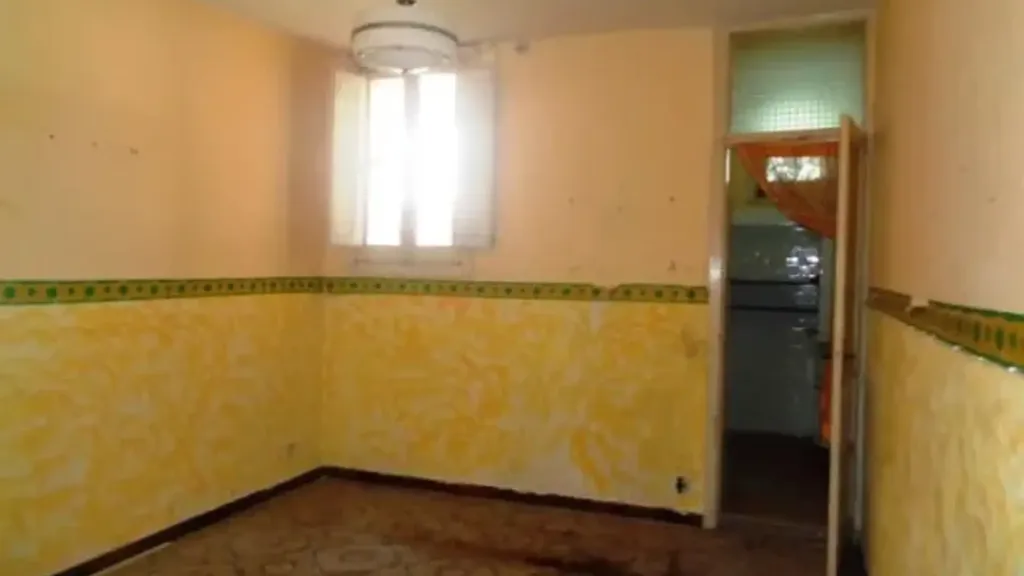 Toad - Apartment for Renovation in Augusta Centre