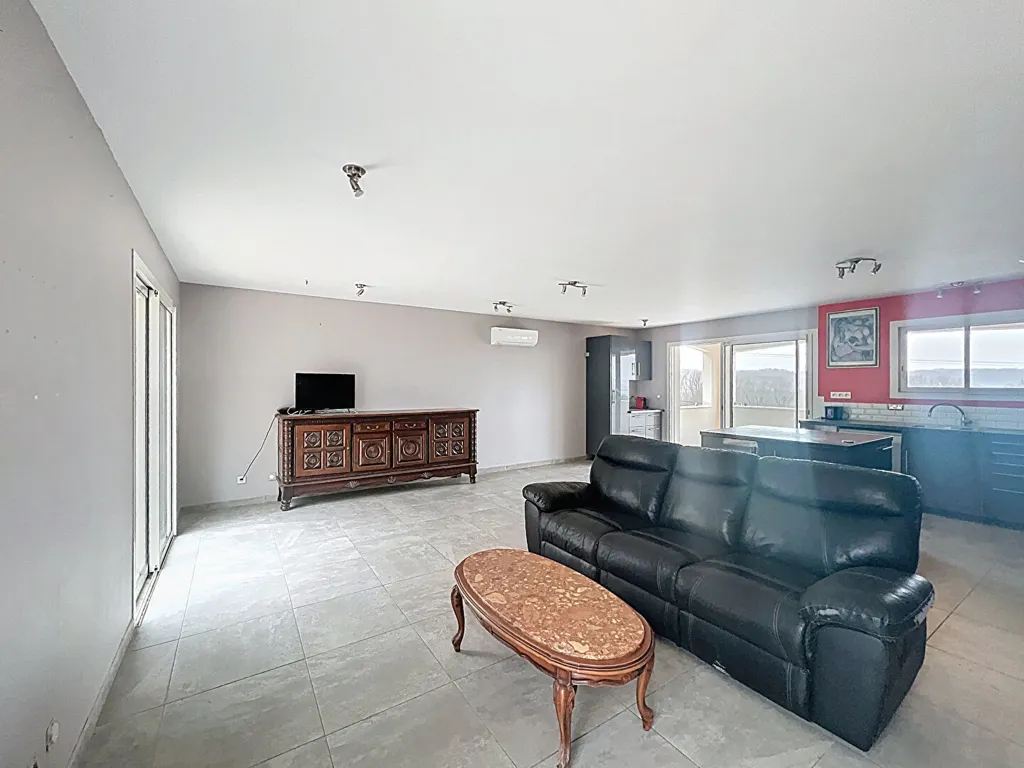 Séjour - Maison Contemporaine avec Piscine à Ledat