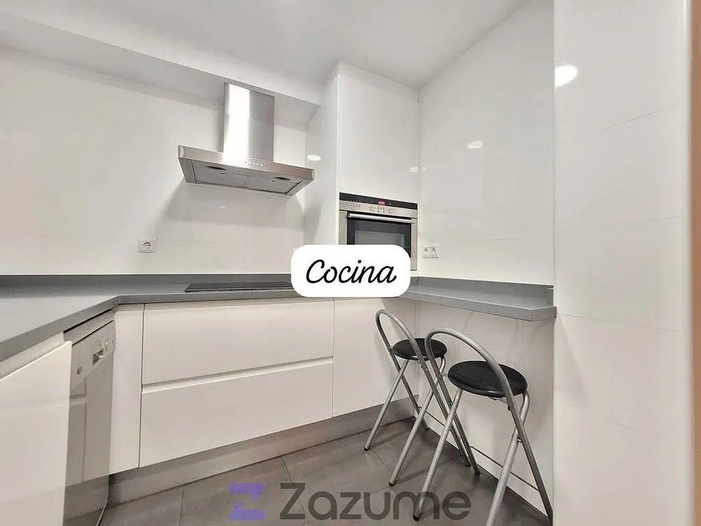 Cuisine - Ample Flat with Terrace in El Grau, Valencia