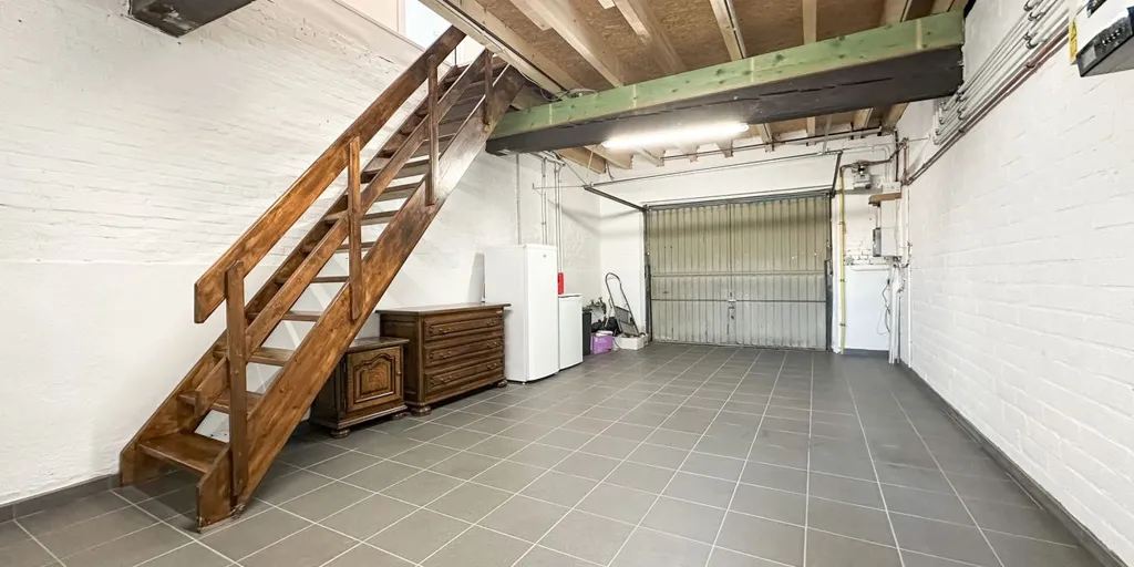 Pièces - Appartement Charmant avec Garage à Heusden
