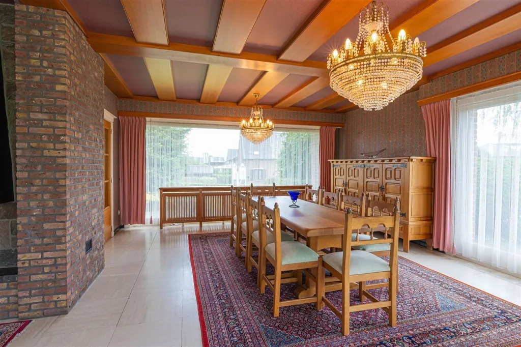 Salle à manger - Maison Pleine de Caractère avec Grand Garage à Herne