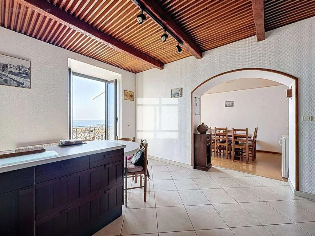 Köök - Duplex with Sea View on Quai des Martyrs
