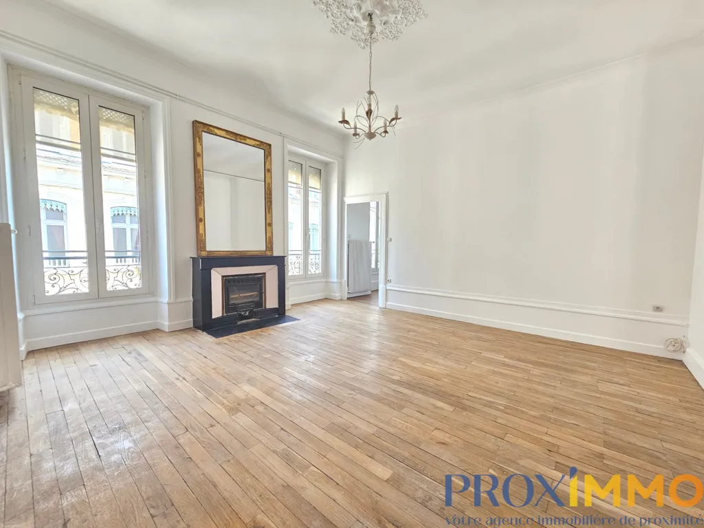 Soggiorno - Flat with Garage near Station in Nice