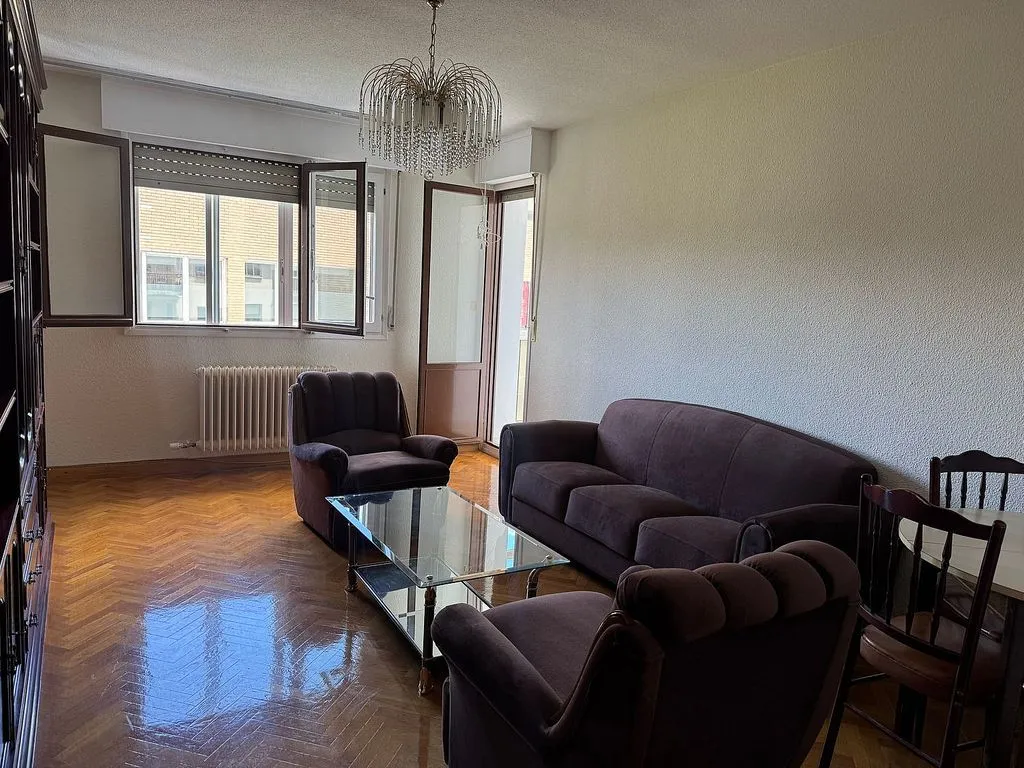 Elutuba - Apartment with Balcony in Noáin