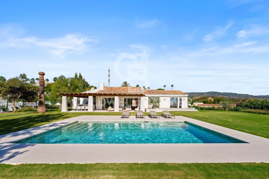 Bassein - Villa with Sea View in El Rosario, Marbella