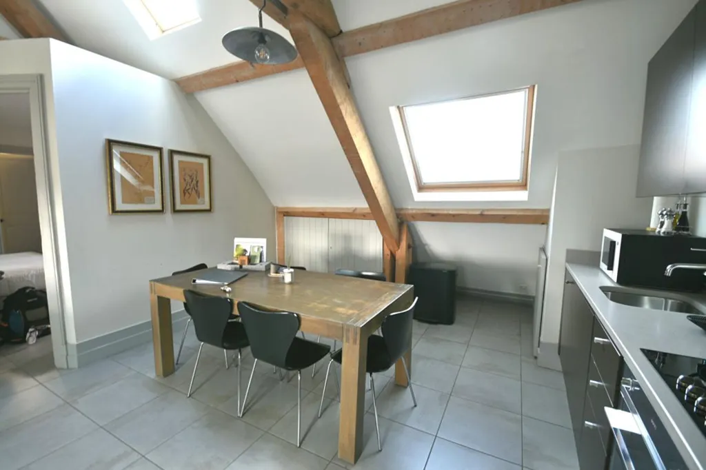 Söögituba - Château Apartment with Vineyard Views in Quarante