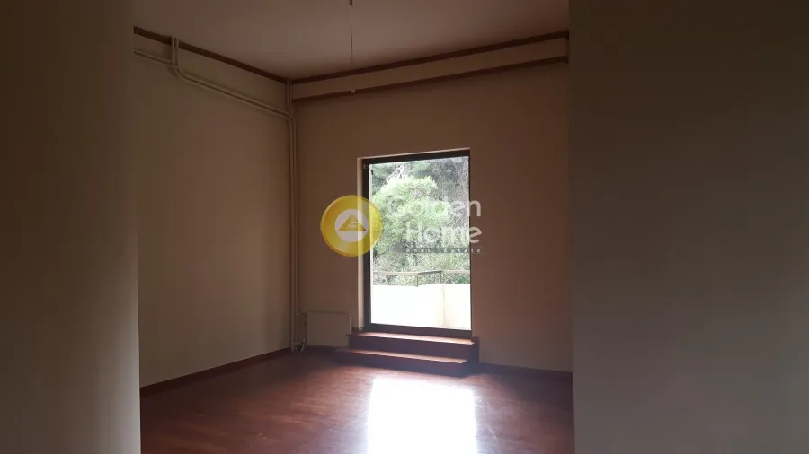 4-room house in GR