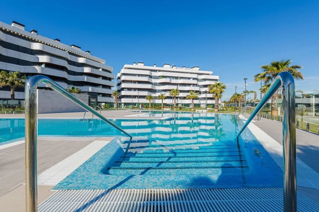 Bassein - Beachfront Penthouse with Sea Views in Torremolinos