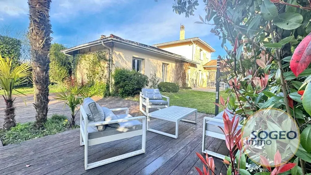 Terrasse - Villa d'Architecte avec Cabinet à Talence