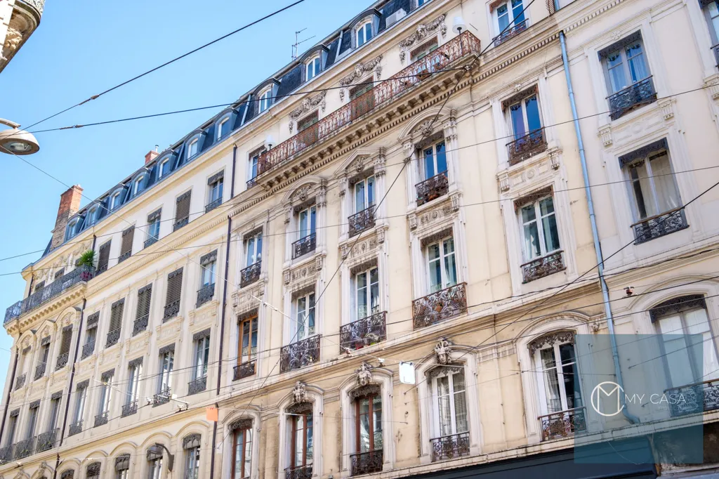 Außenansicht - T2bis with Courtyard View in Lyon 1er