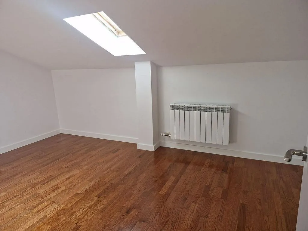 Pièces - Duplex with Garage in La Cerca