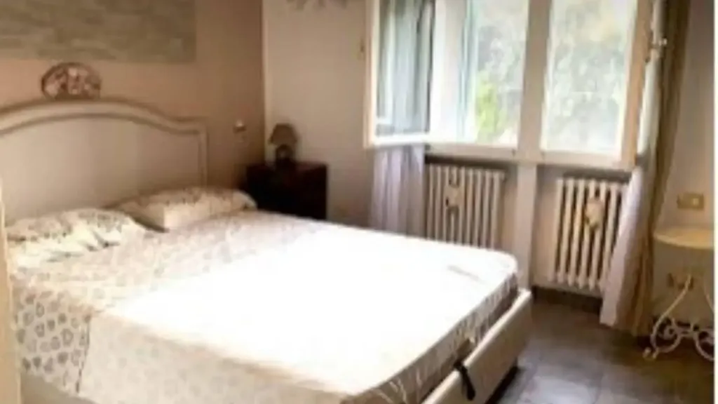 Magamistoad - Modernised Two-Bedroom Apartment with Balcony in Cesenatico