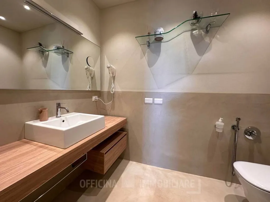 Vannitoad - Rustic Lake View Apartment in Musso