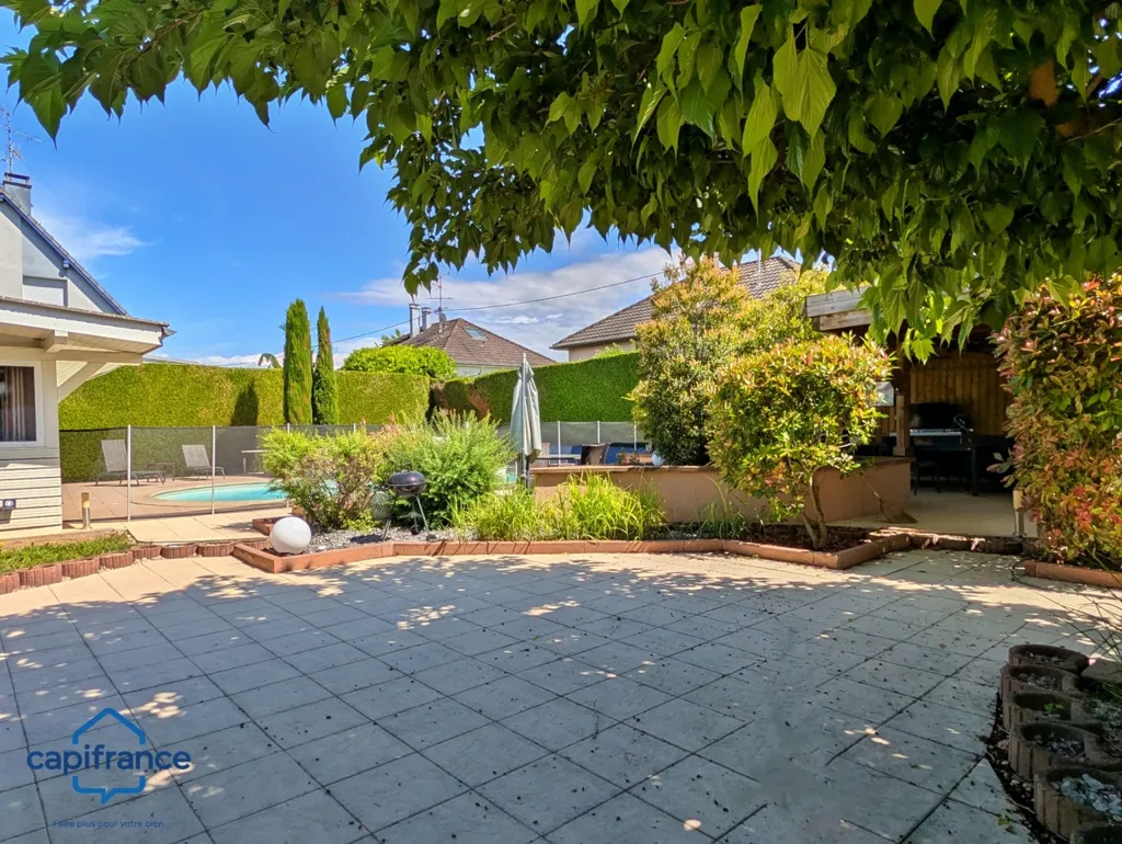 Giardino - Family House with Pool in Blotzheim