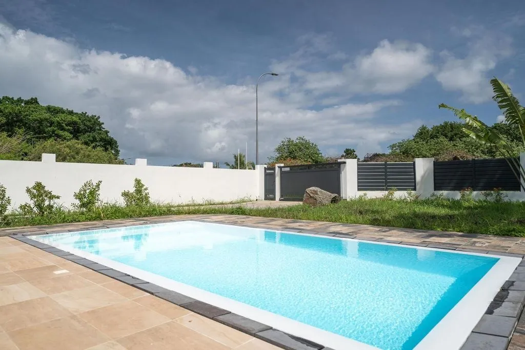 Bassein - Architect-Designed Villa with Infinity Pool in La Guadeloupe