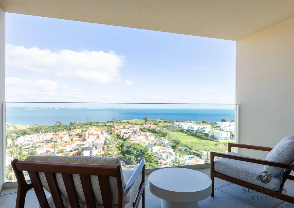 Balcon - 1-Bedroom Apartment with Ocean Views in Lagos