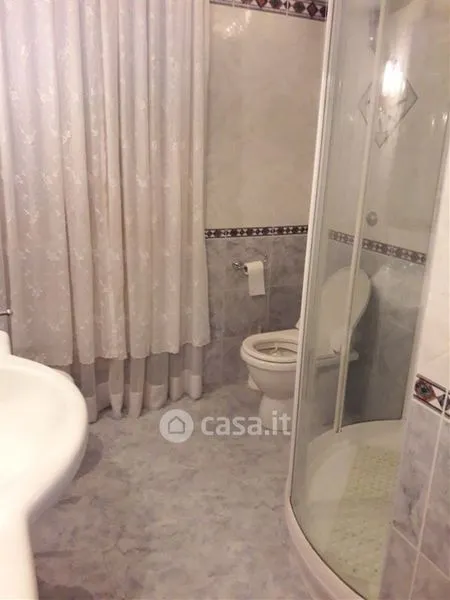 Salles de bain - Panoramic Apartment with Balcony in Poggio Picenze