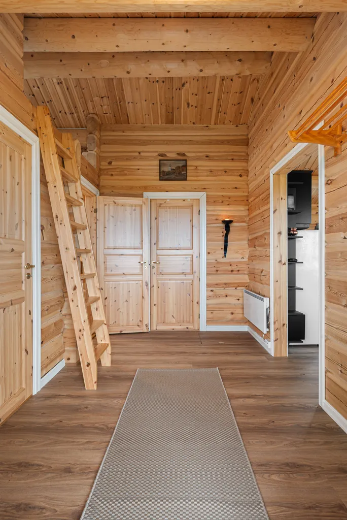 Entrée - Traditional Timber Cabin with Mountain Views in Ålen